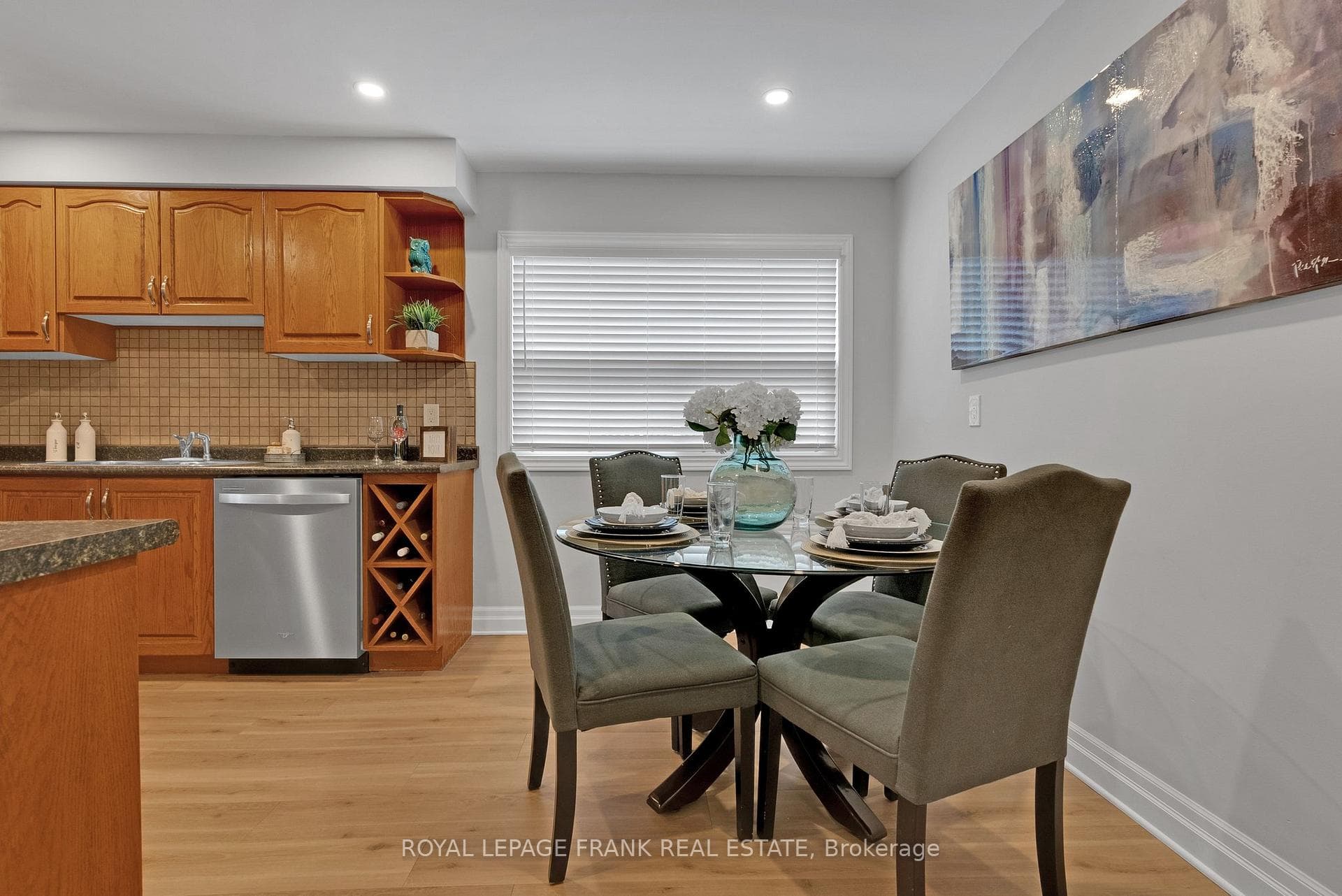 24 Marchwood Crescent photo 15