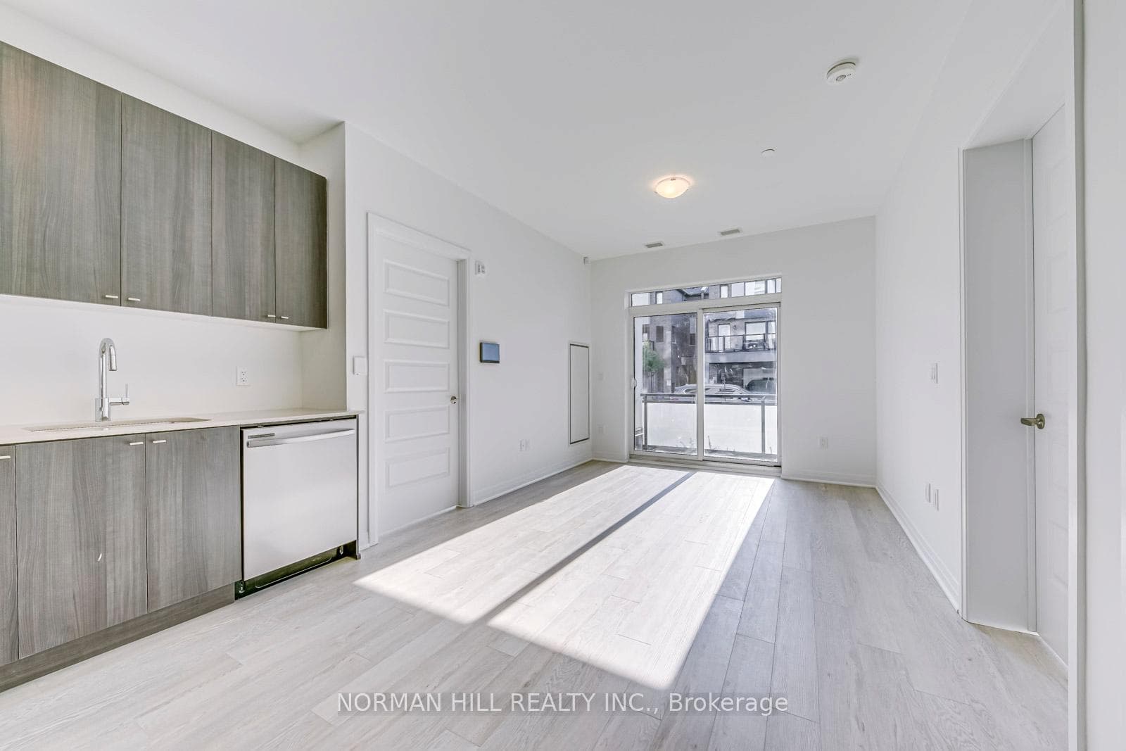 480 Gordon Krantz Avenue Unit 107 photo 13