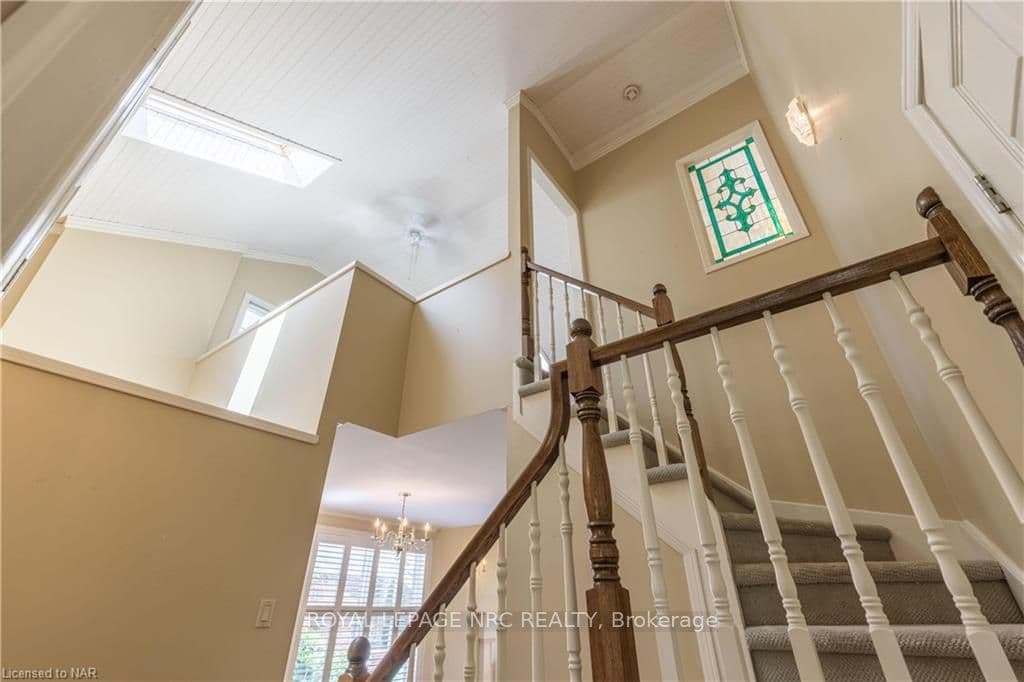 3433 FREDERICK Avenue photo 21