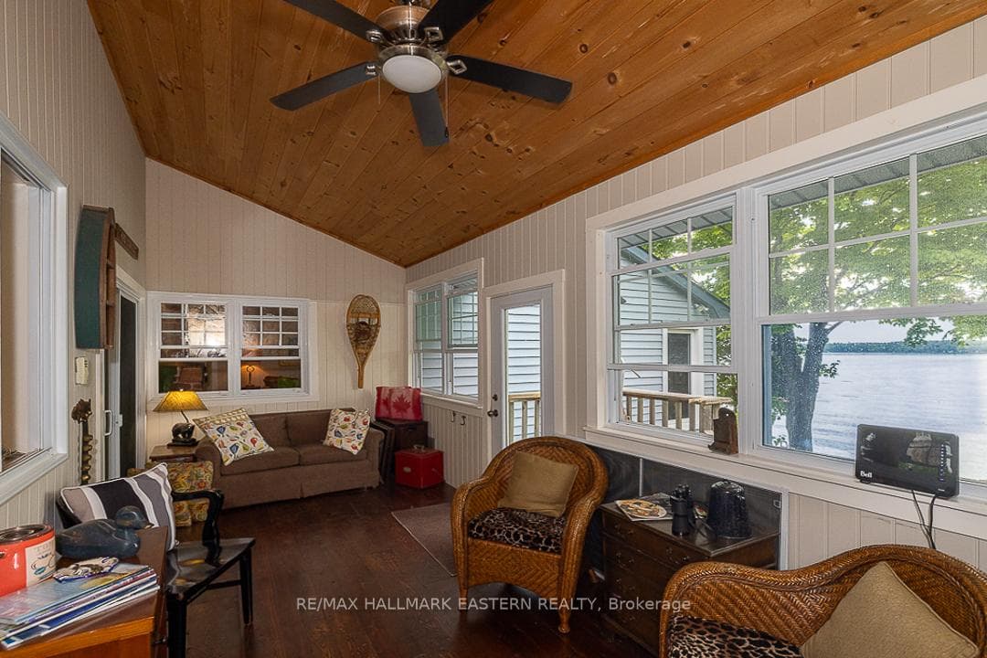 2766 NEWCOMB Lane photo 16