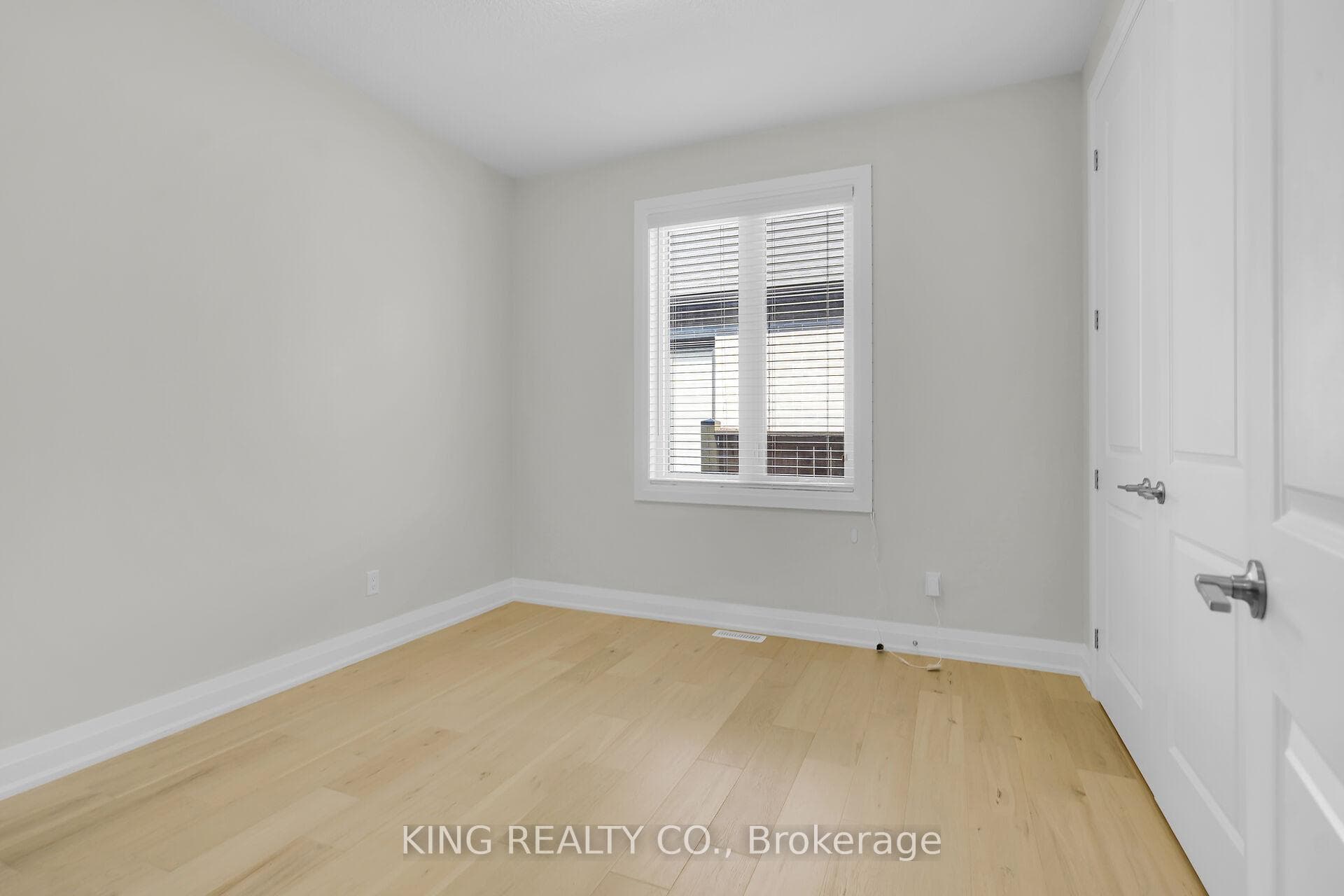 383 Daventry Way Unit 21 photo 33