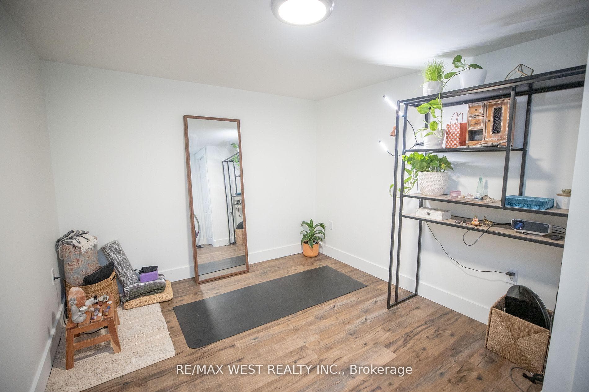 93 Peel Street Unit 2 photo 26