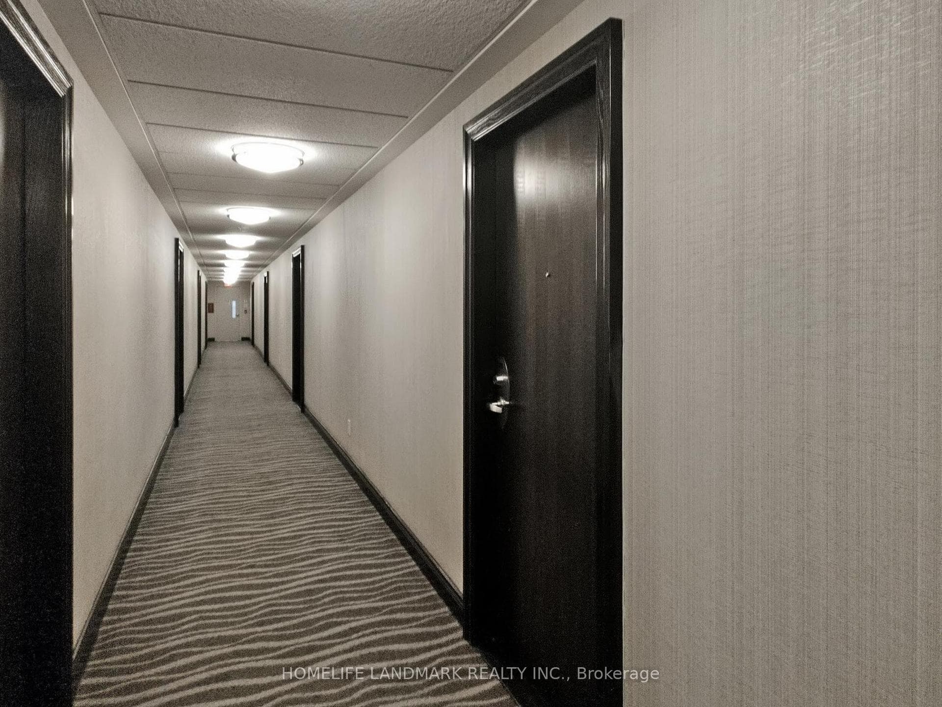 25 Lower Simcoe Street Unit 328 photo 6