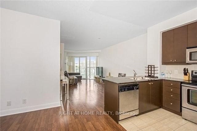 50 Absolute Avenue Unit 409 photo 2