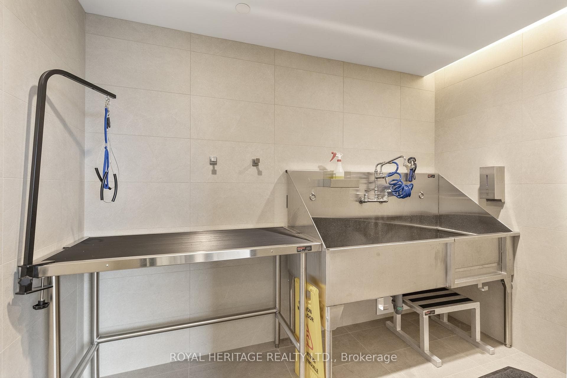 1415 DUNDAS Street Unit 317 photo 37