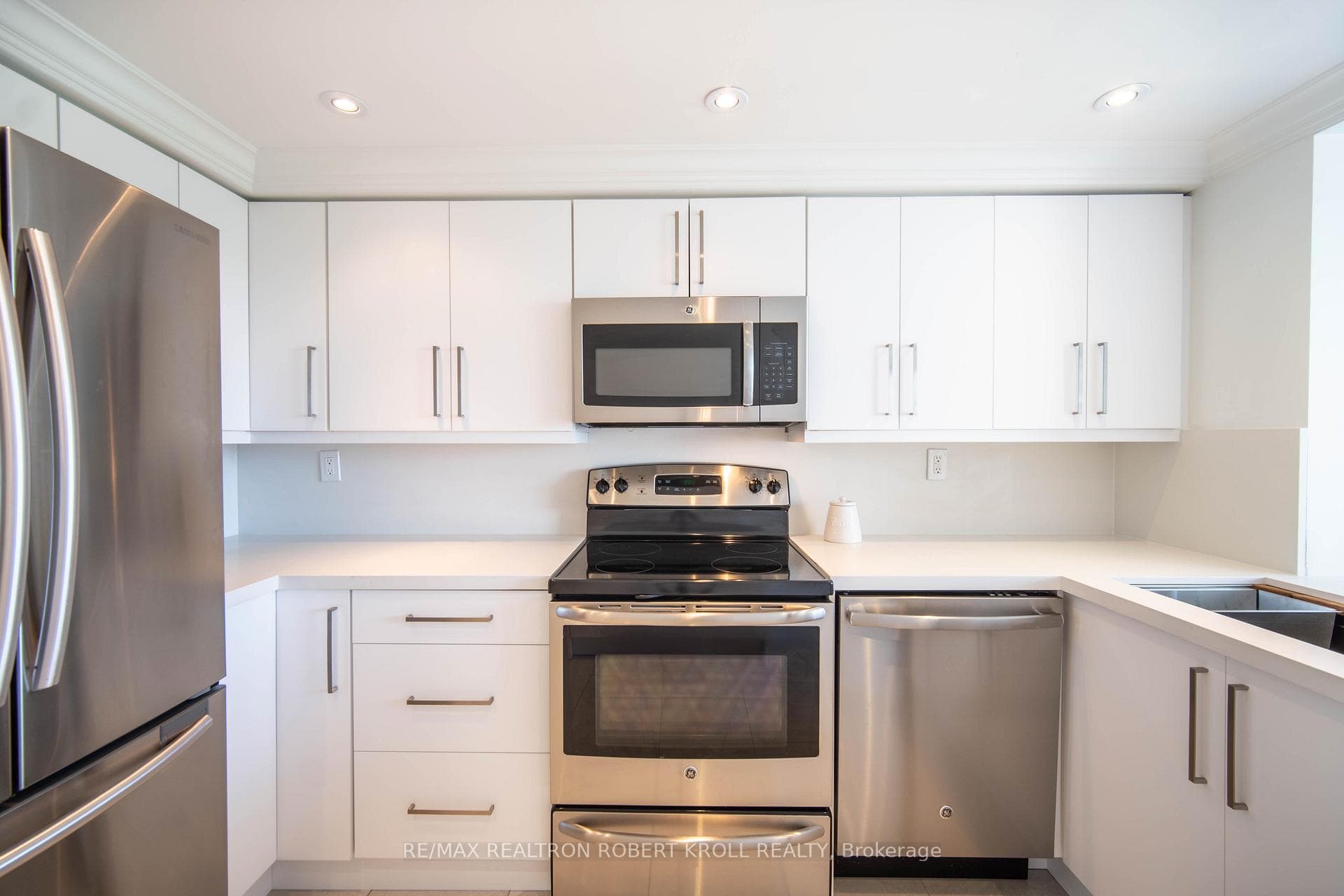 7300 Yonge Street Unit 701 photo 22
