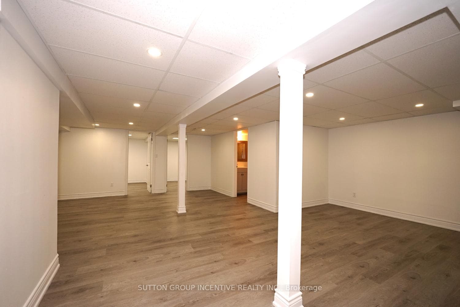 7 HURON Street photo 23