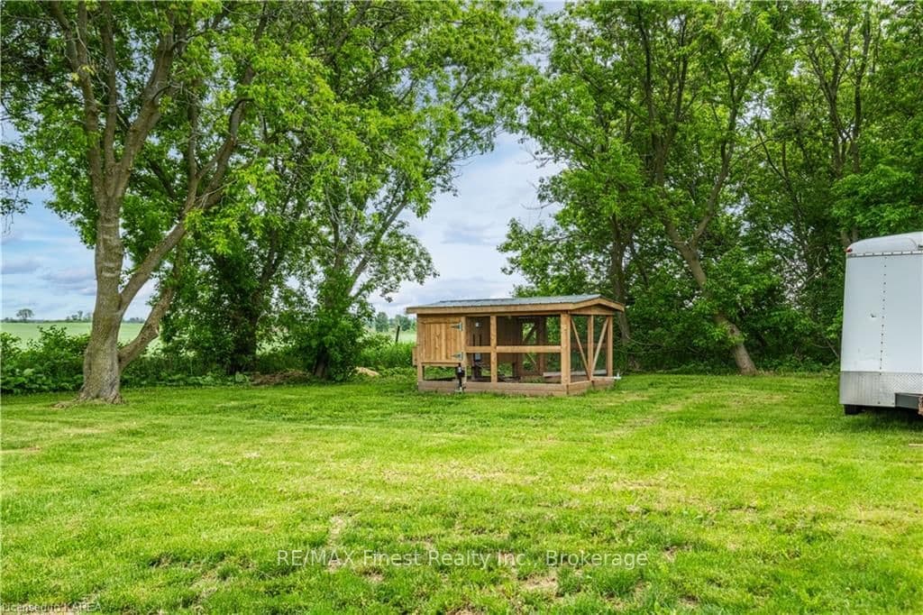 2255 MCINTYRE Road photo 46