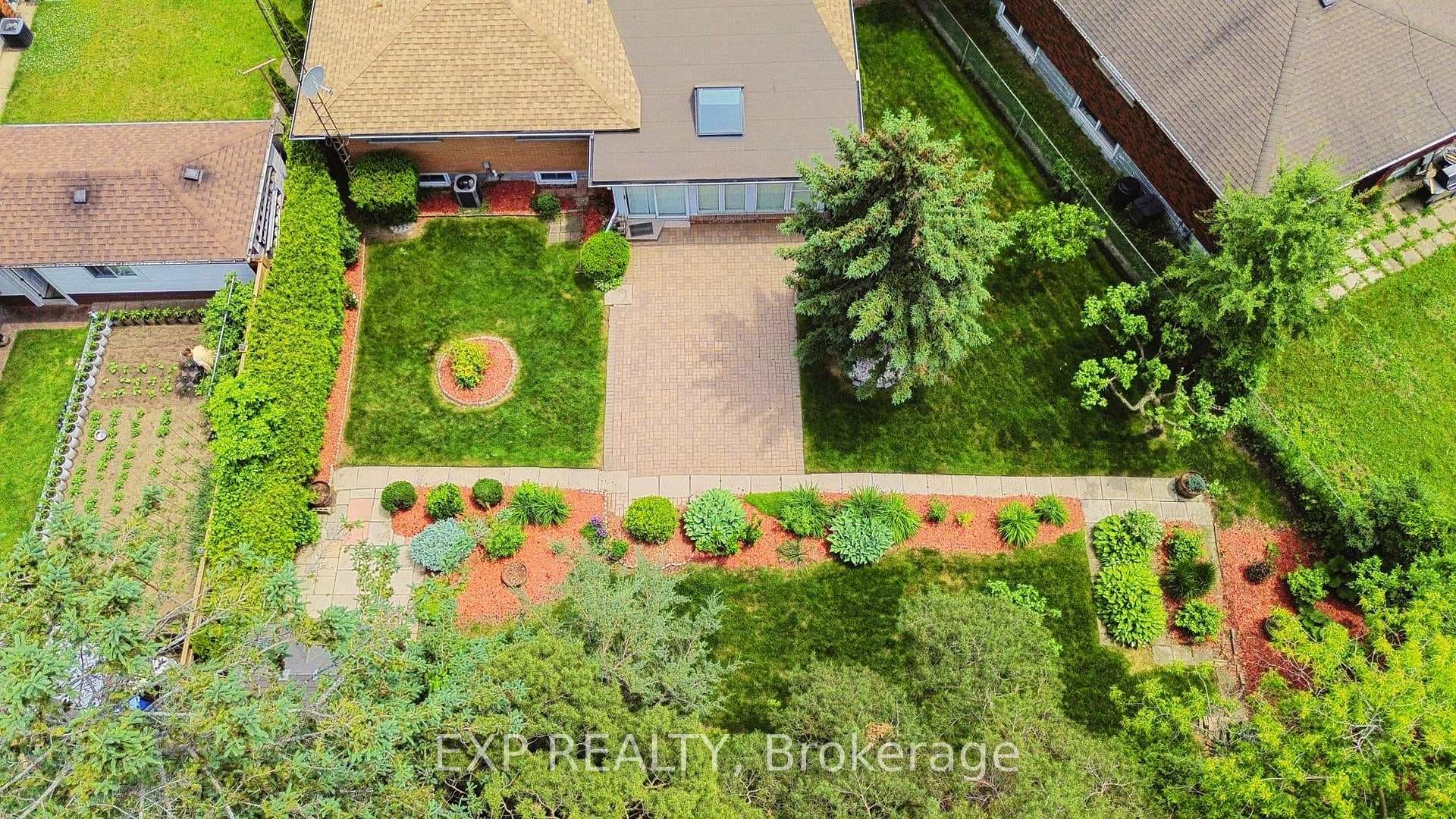 8 Starlight Court photo 38