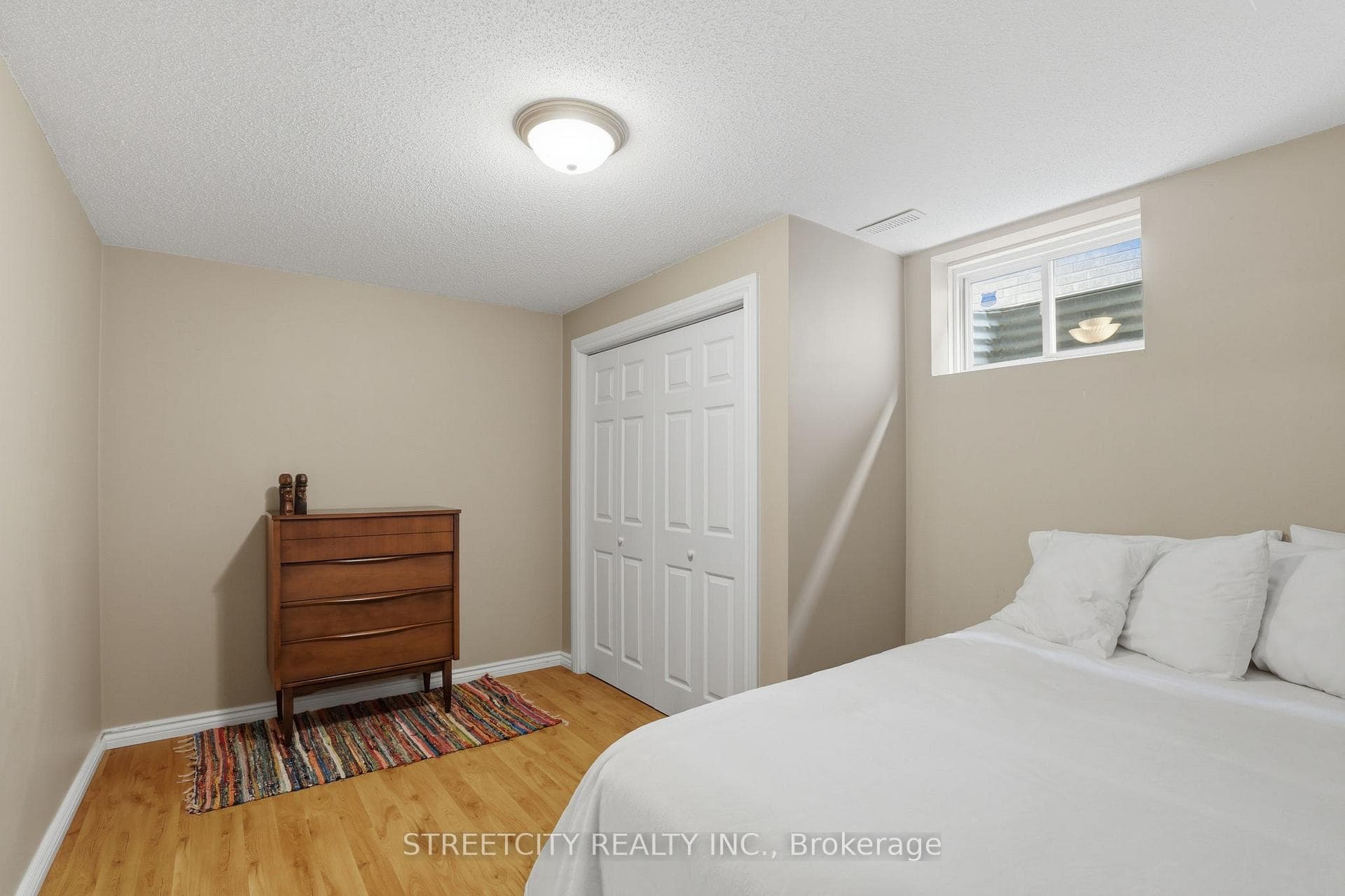 241 Canadore Court photo 25