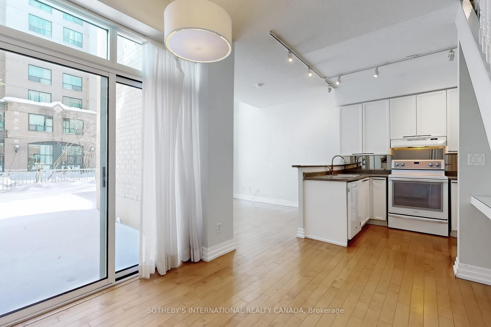 109 Front Street Unit 121 photo 13