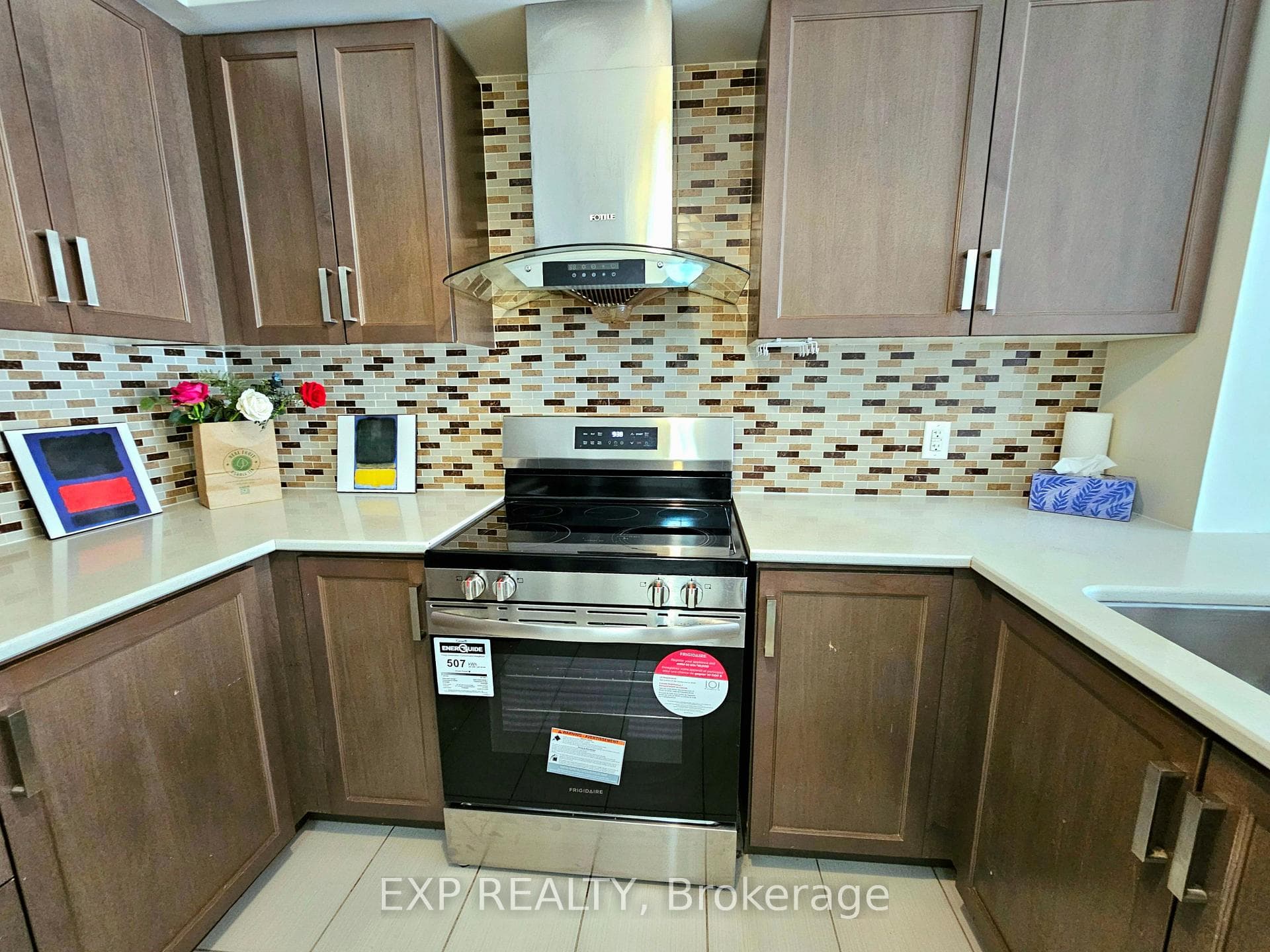 568 Midland Avenue photo 8