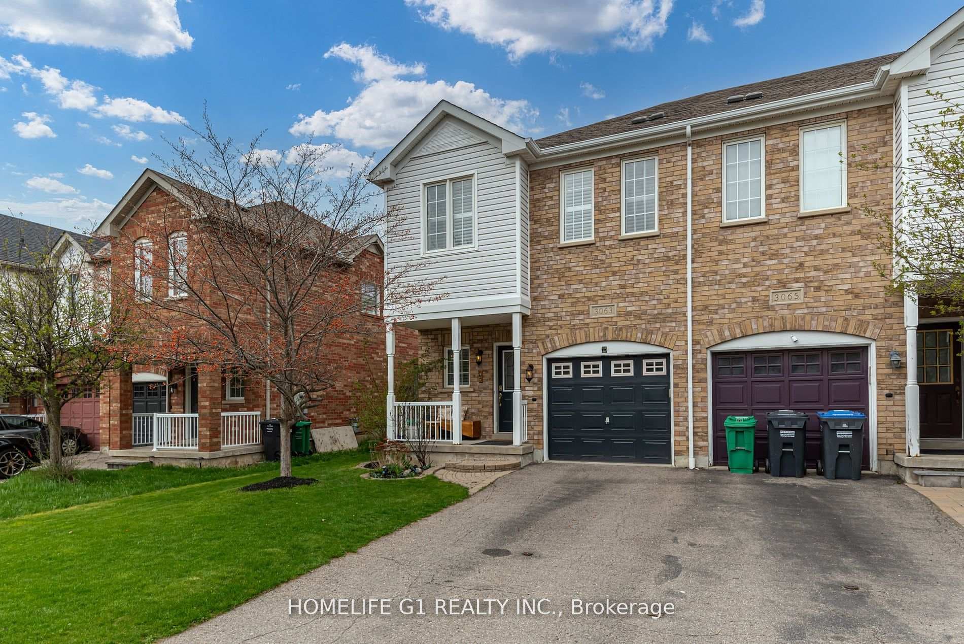 3063 Wrigglesworth Crescent photo 2