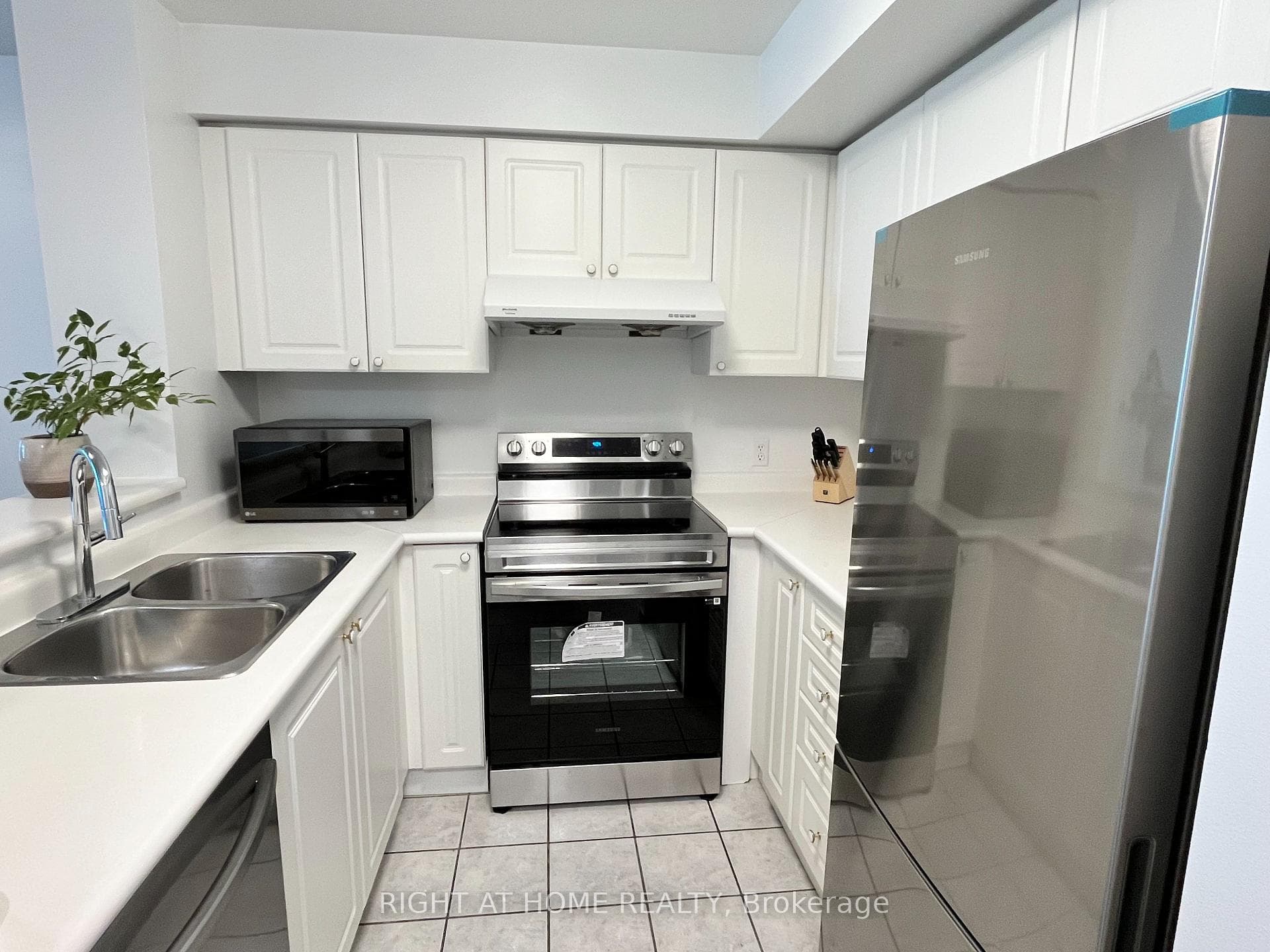 New S/S Kitchen Appliances