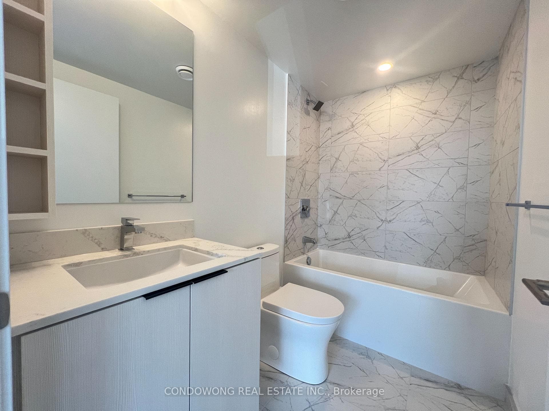 4 Pc Ensuite