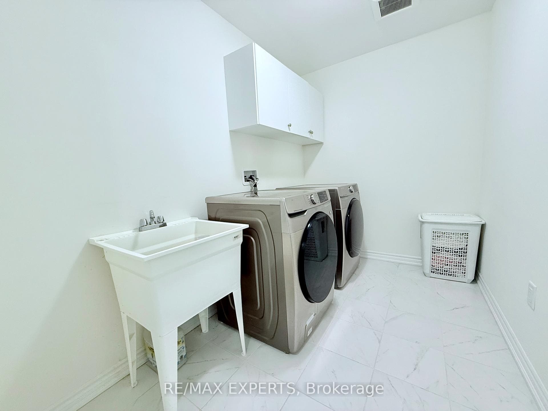 2229 Grainger Loop photo 23