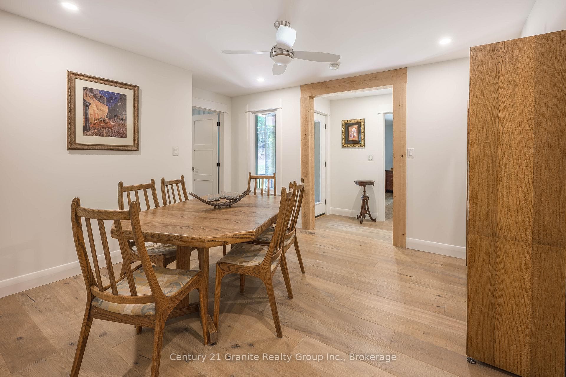 1283 Wonderland Road photo 20