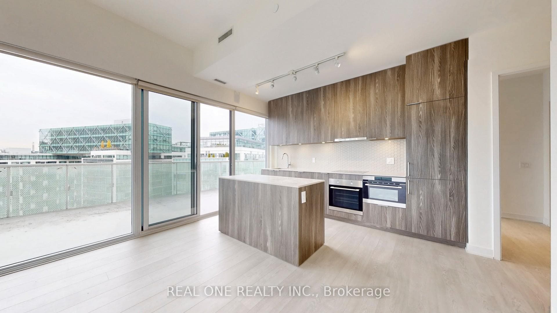 15 Queens Quay Unit 1114 photo 14