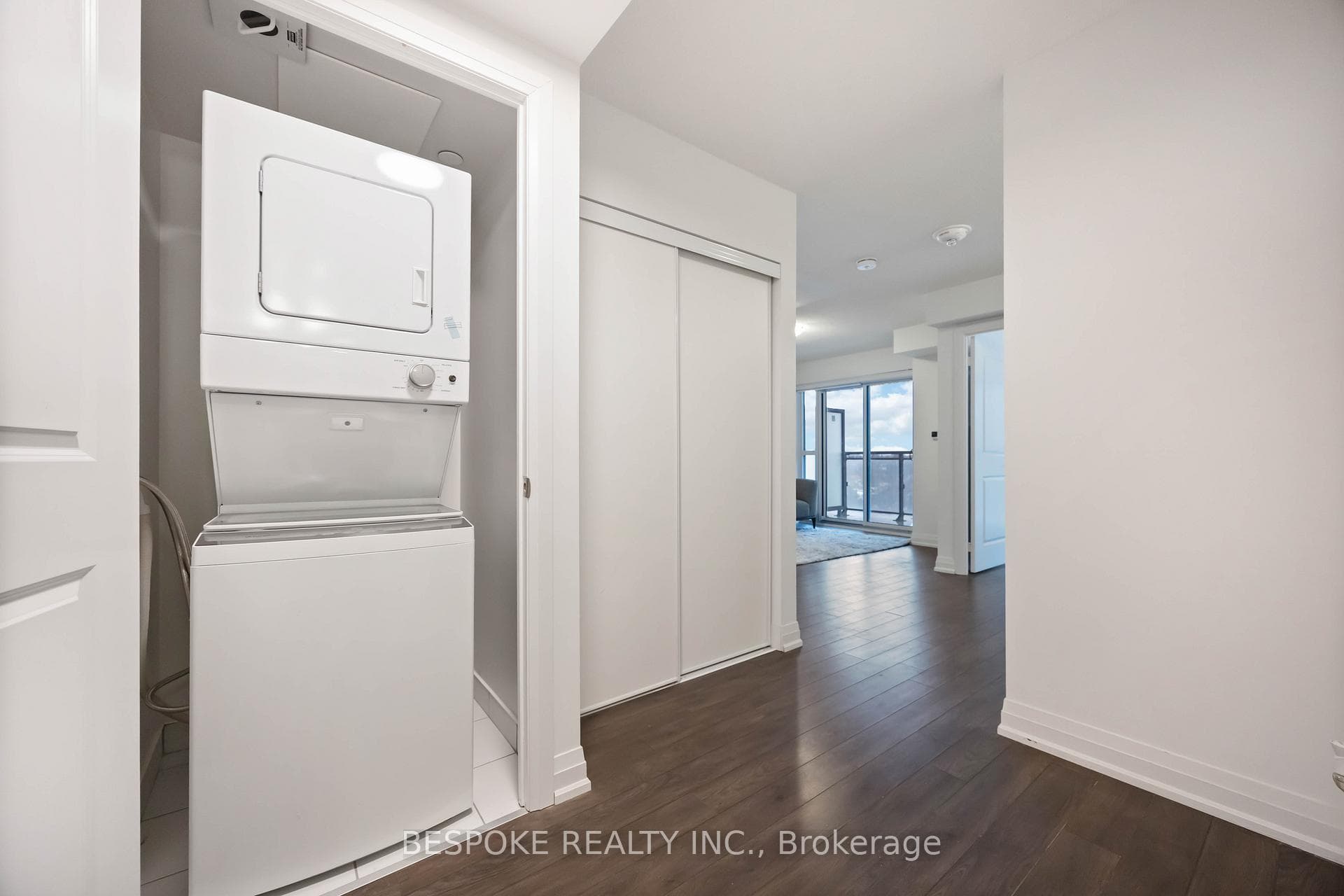 20 Meadowglen Place Unit 529 photo 23