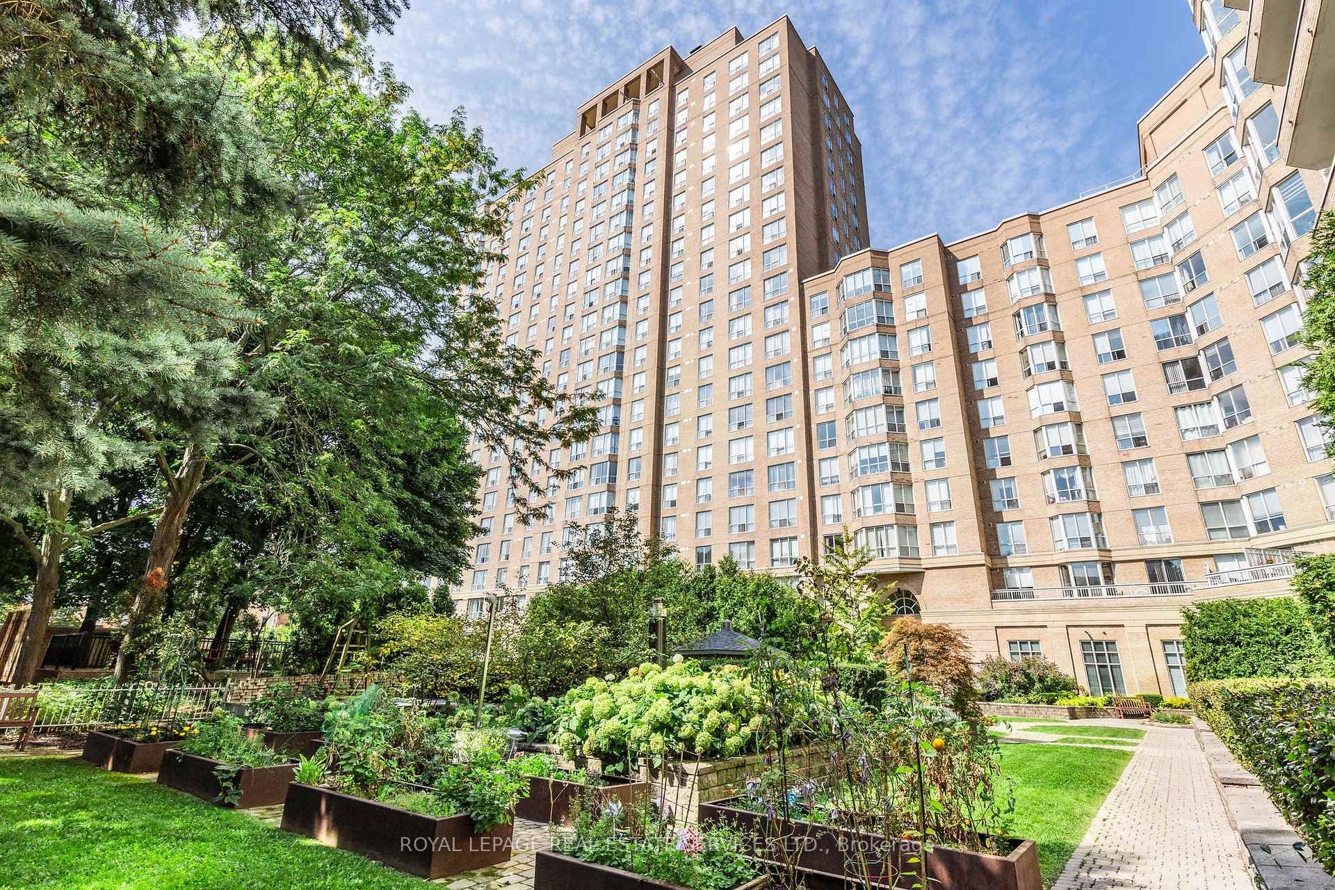 11 Thorncliffe Park Drive Unit 202 photo 8