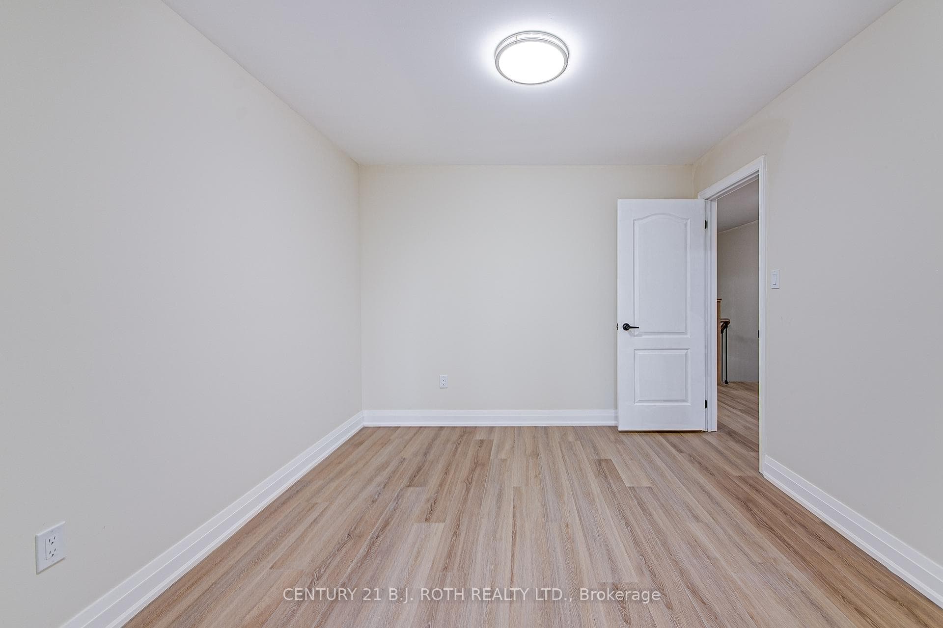98 Peel Street Unit 5 photo 18