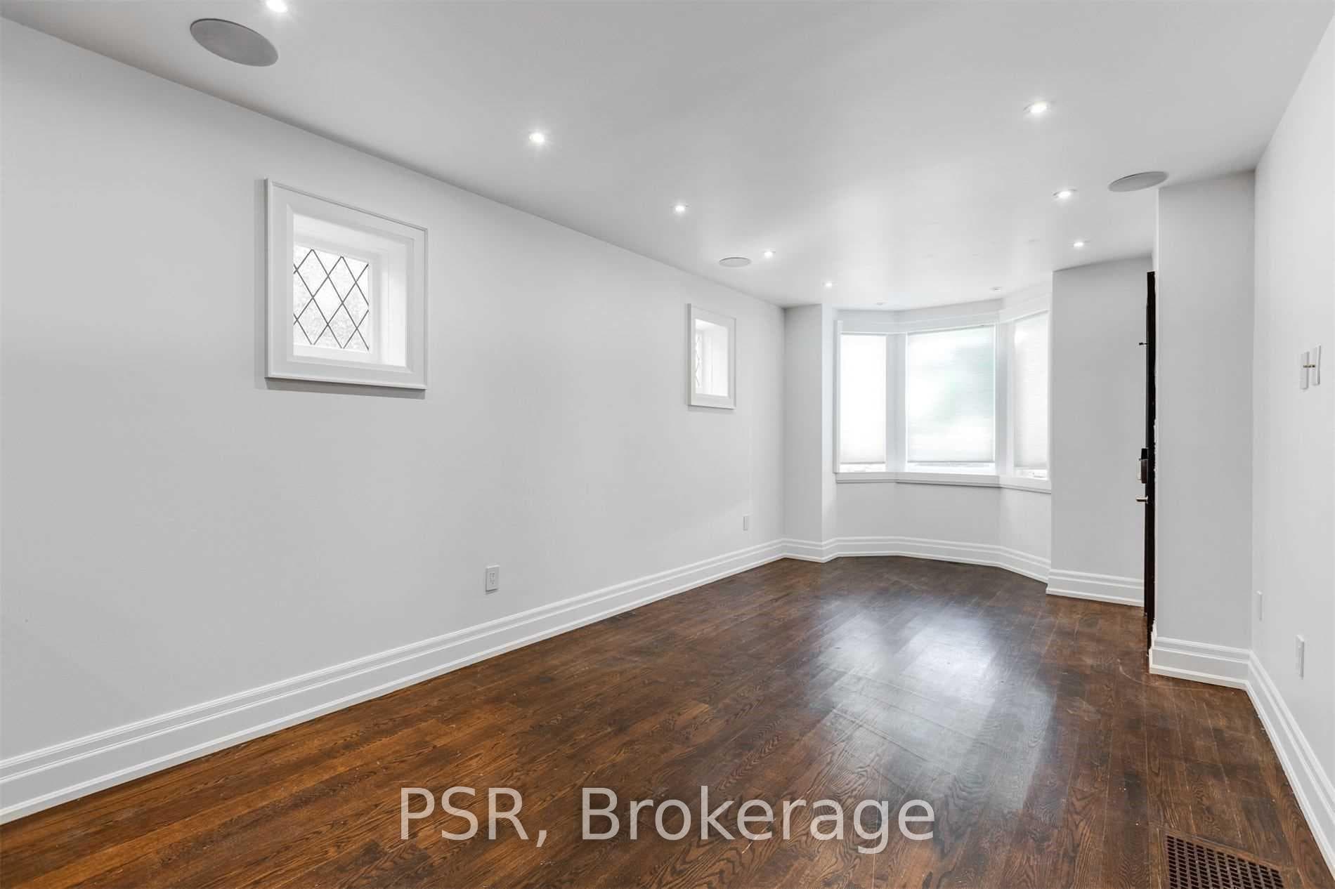 114 Braemar Avenue Unit Main photo 4