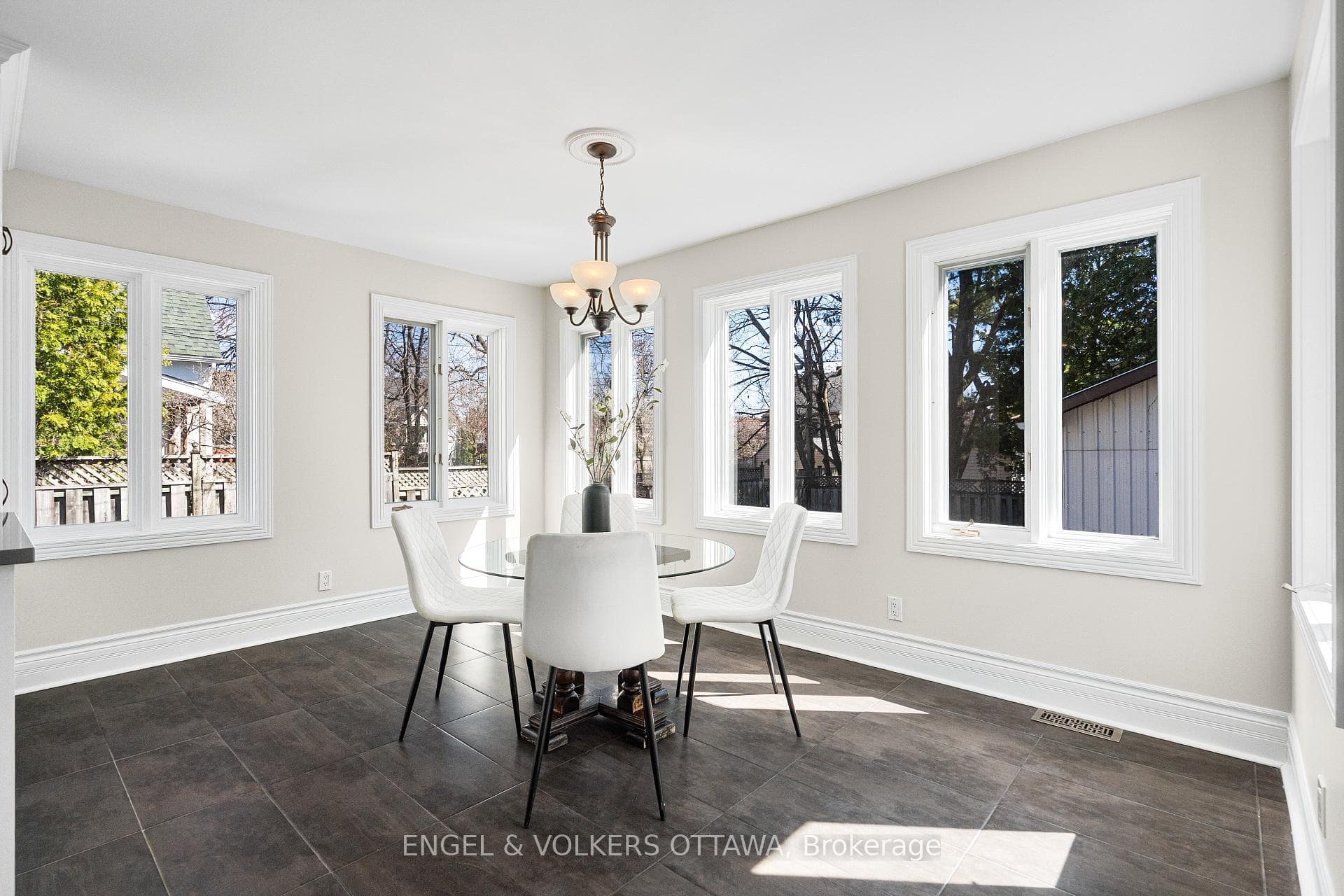 1252 Anoka Street photo 6