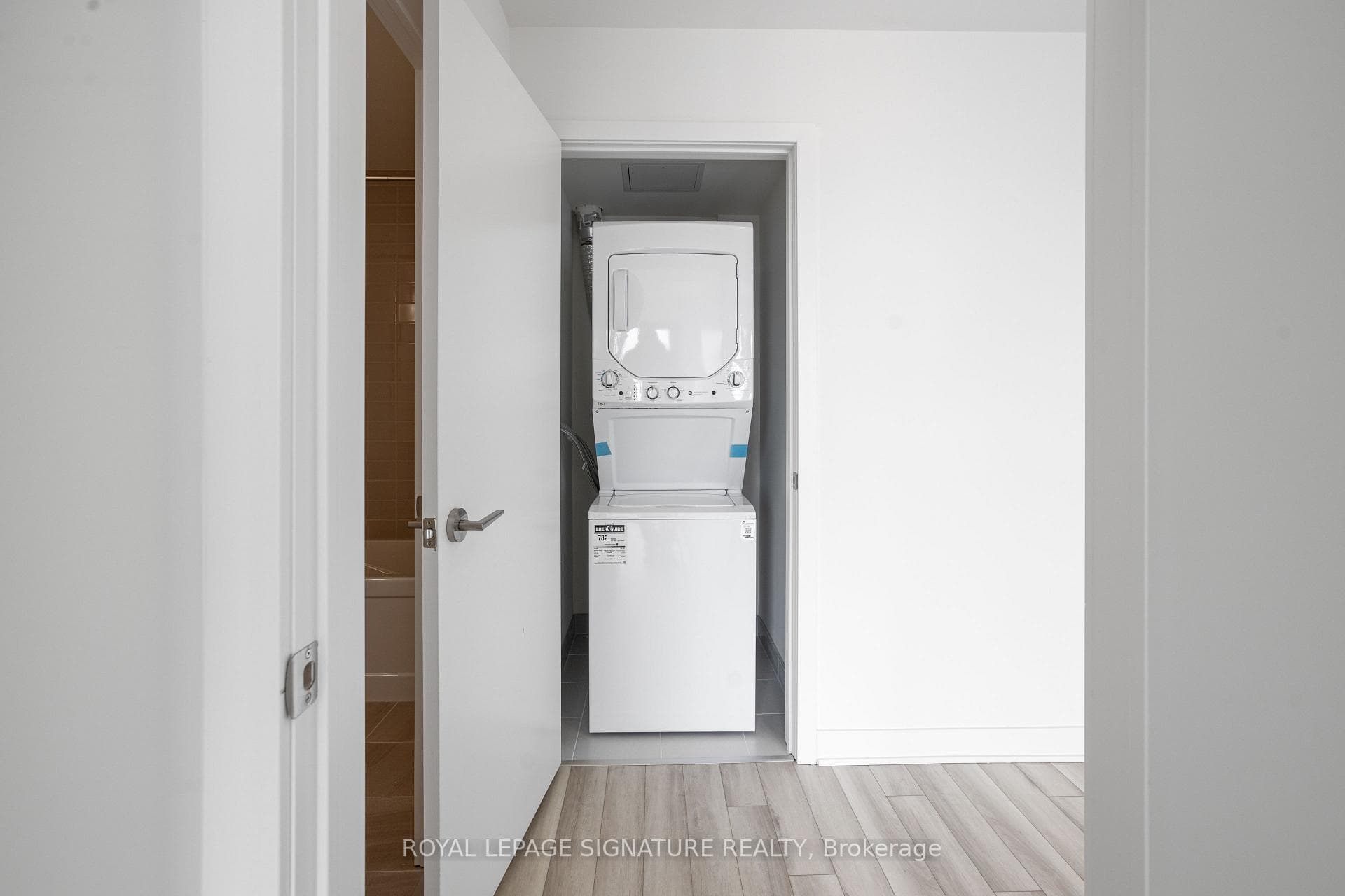51 Clarington Boulevard Unit 703 photo 14