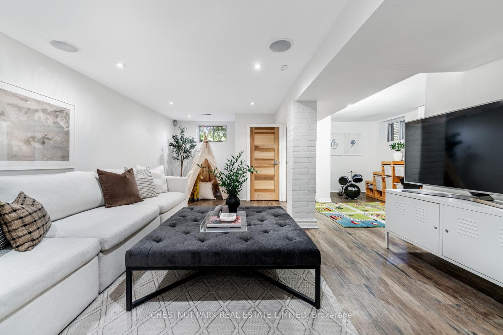 266 Waverley Road photo 26