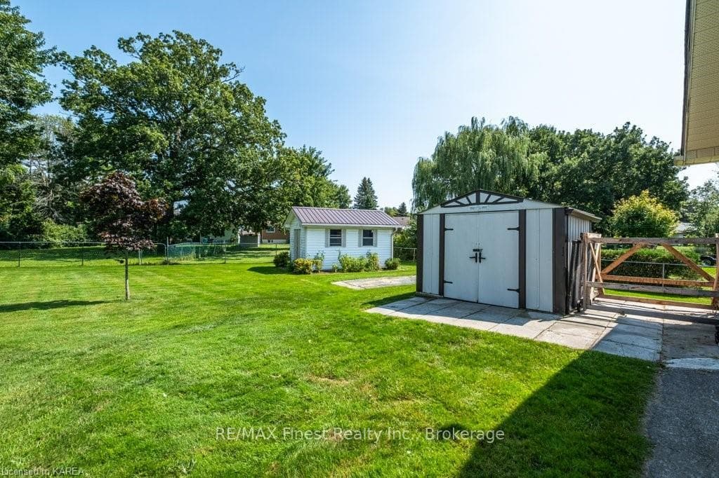 31 FAIRFIELD Boulevard photo 7