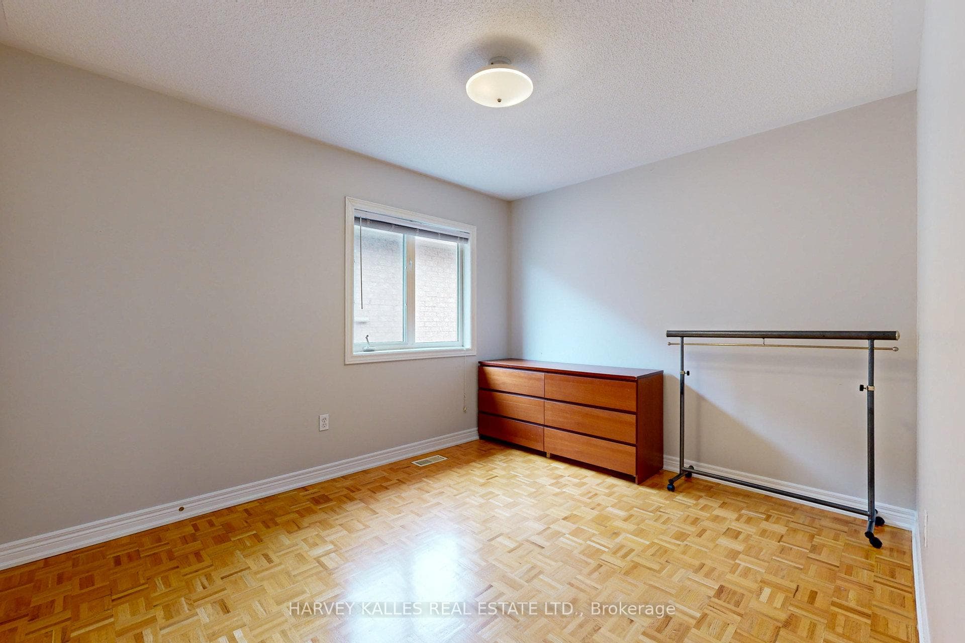 9 Agostino Crescent photo 25
