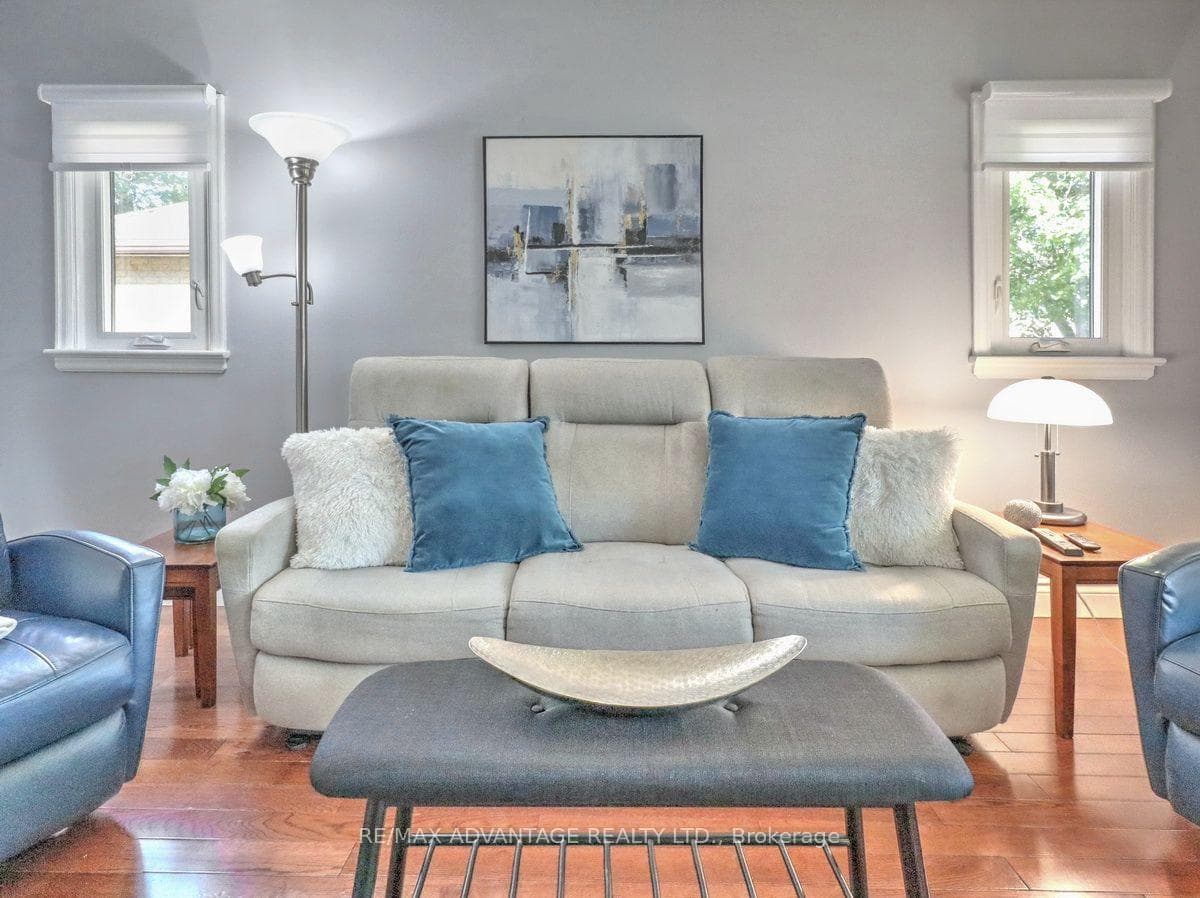1856 PARK Avenue photo 8