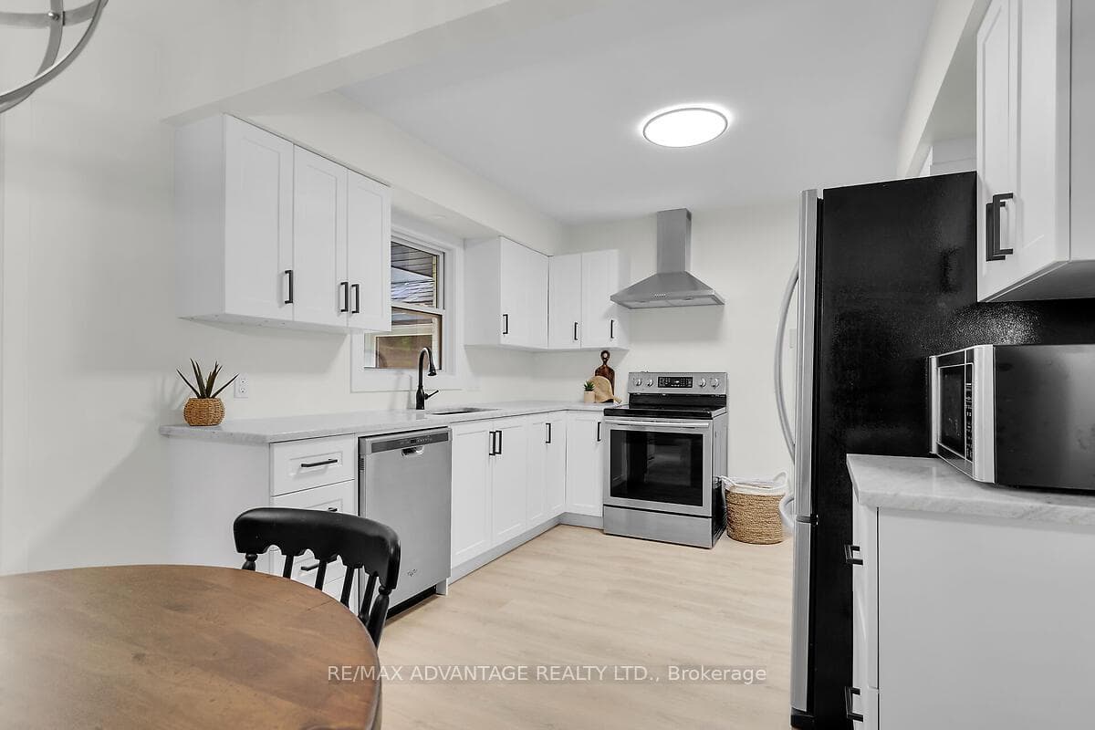 2 Frederick Avenue photo 9