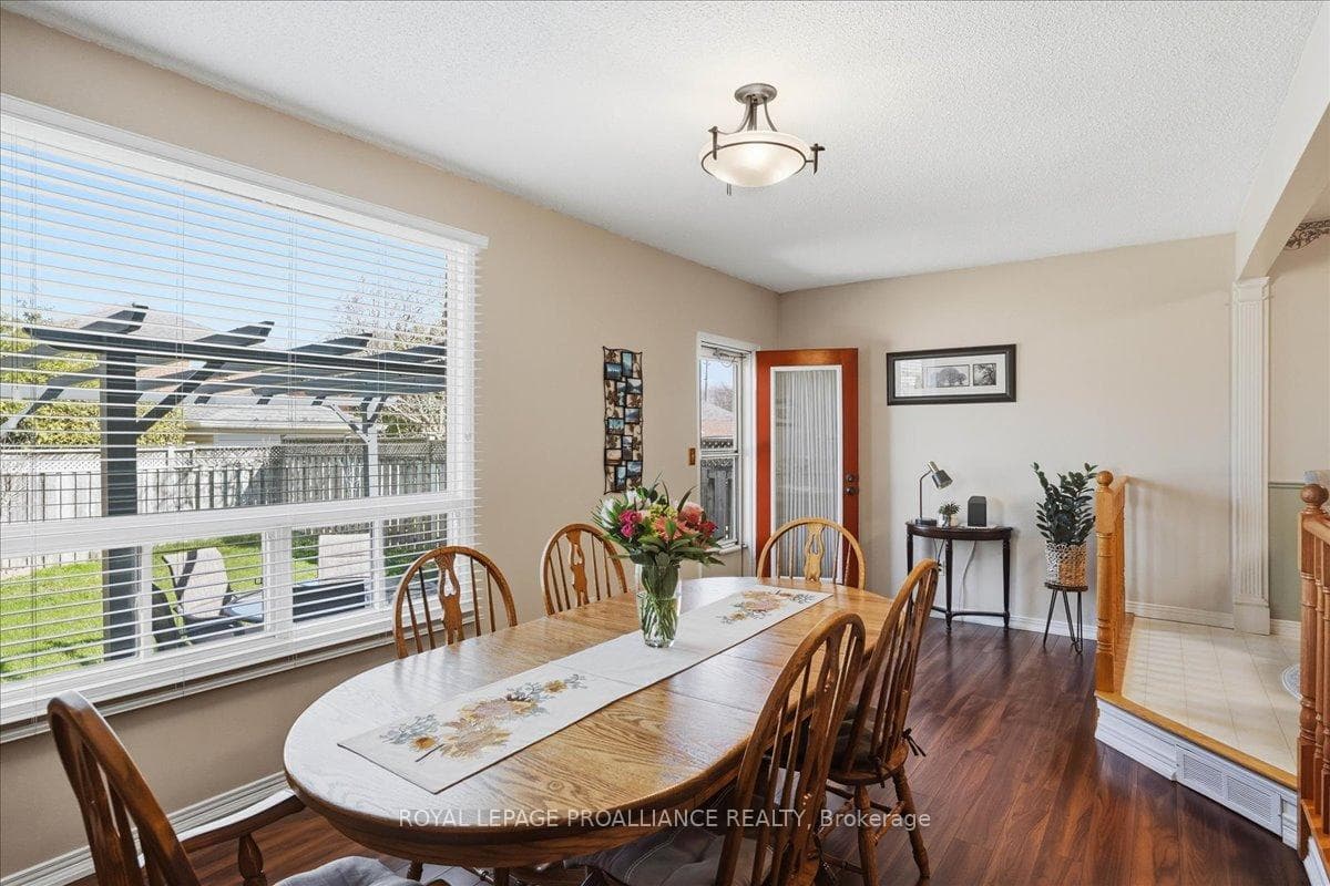 10 Fieldcrest Avenue photo 28