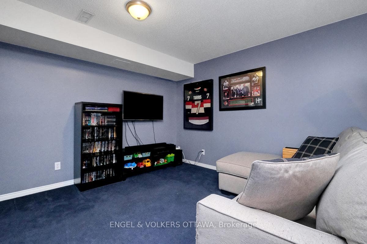 88 Kincardine Drive photo 36
