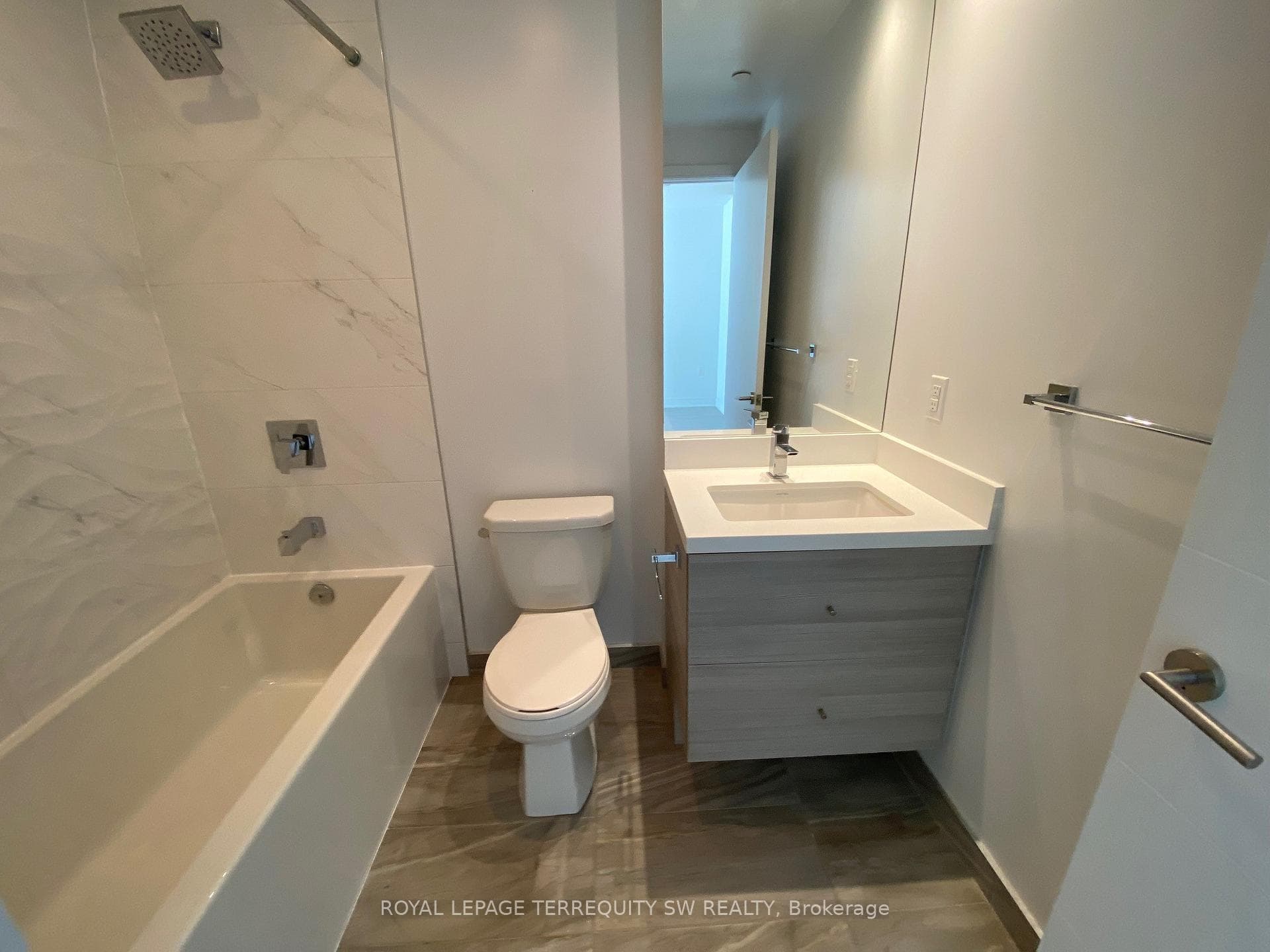 525 Adelaide Street Unit 1519 photo 11