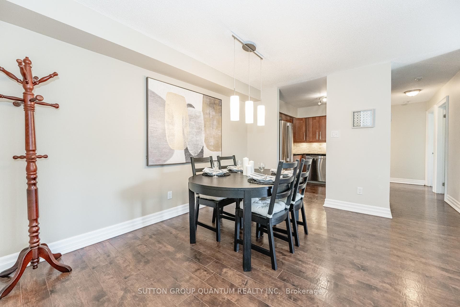 1508 Pilgrims Way Unit 812 photo 3