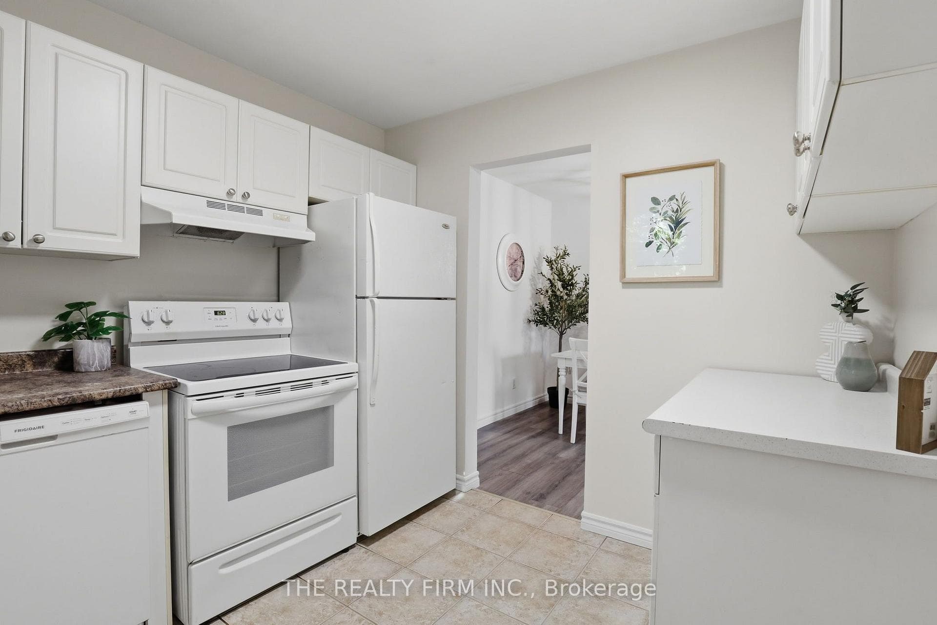 2 Noel Avenue photo 12