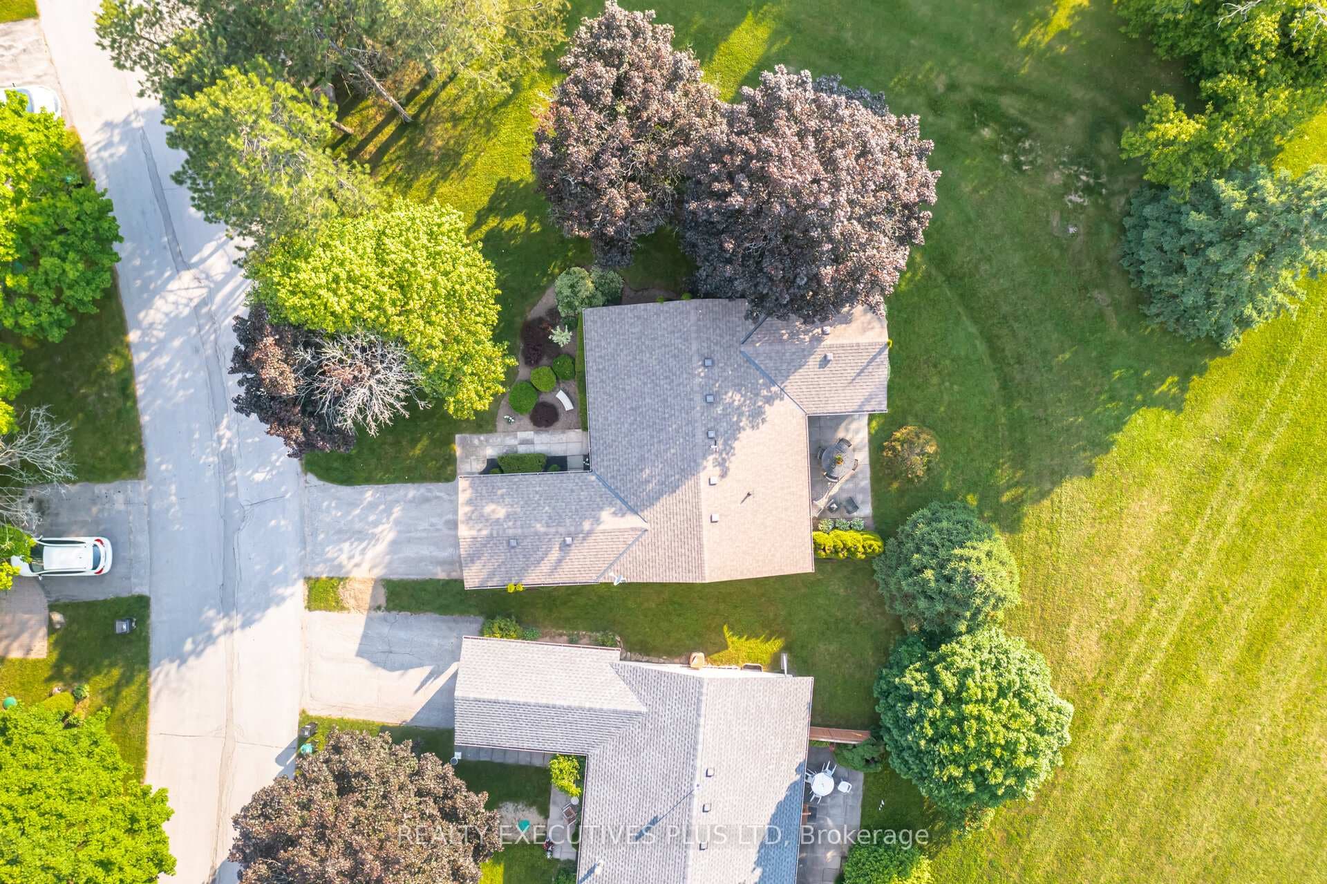 2 Tecumseth Pine Drive photo 3