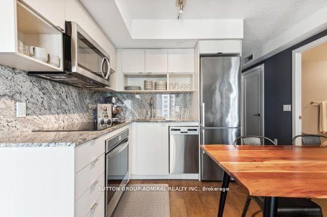9 Mabelle Avenue Unit 1119 photo 8