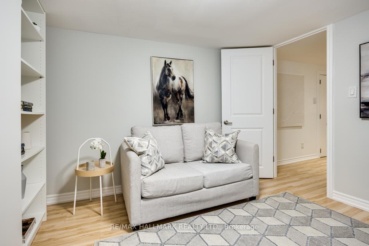 84 Delma Drive photo 30