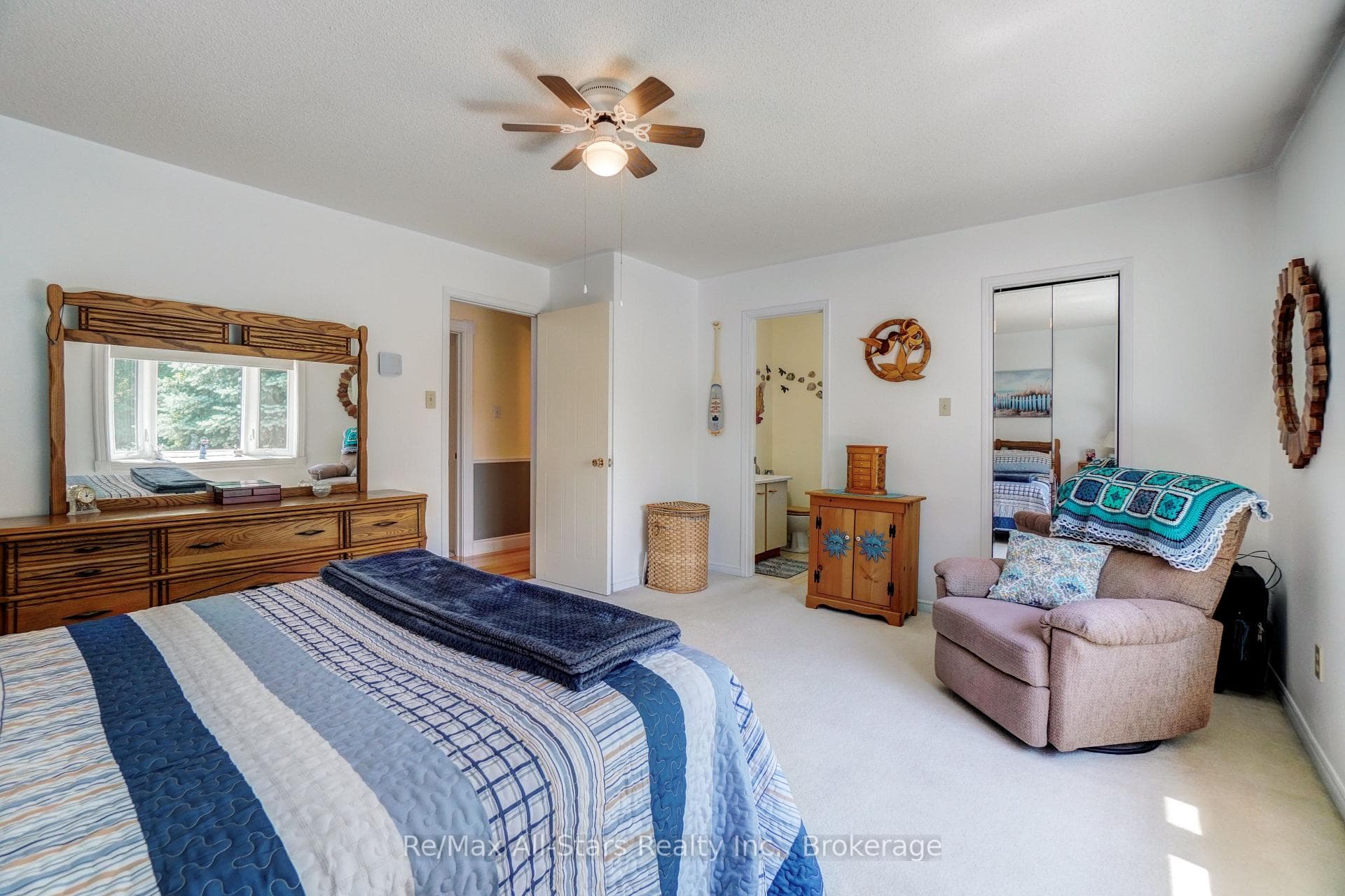 16 Cedartree Lane photo 15