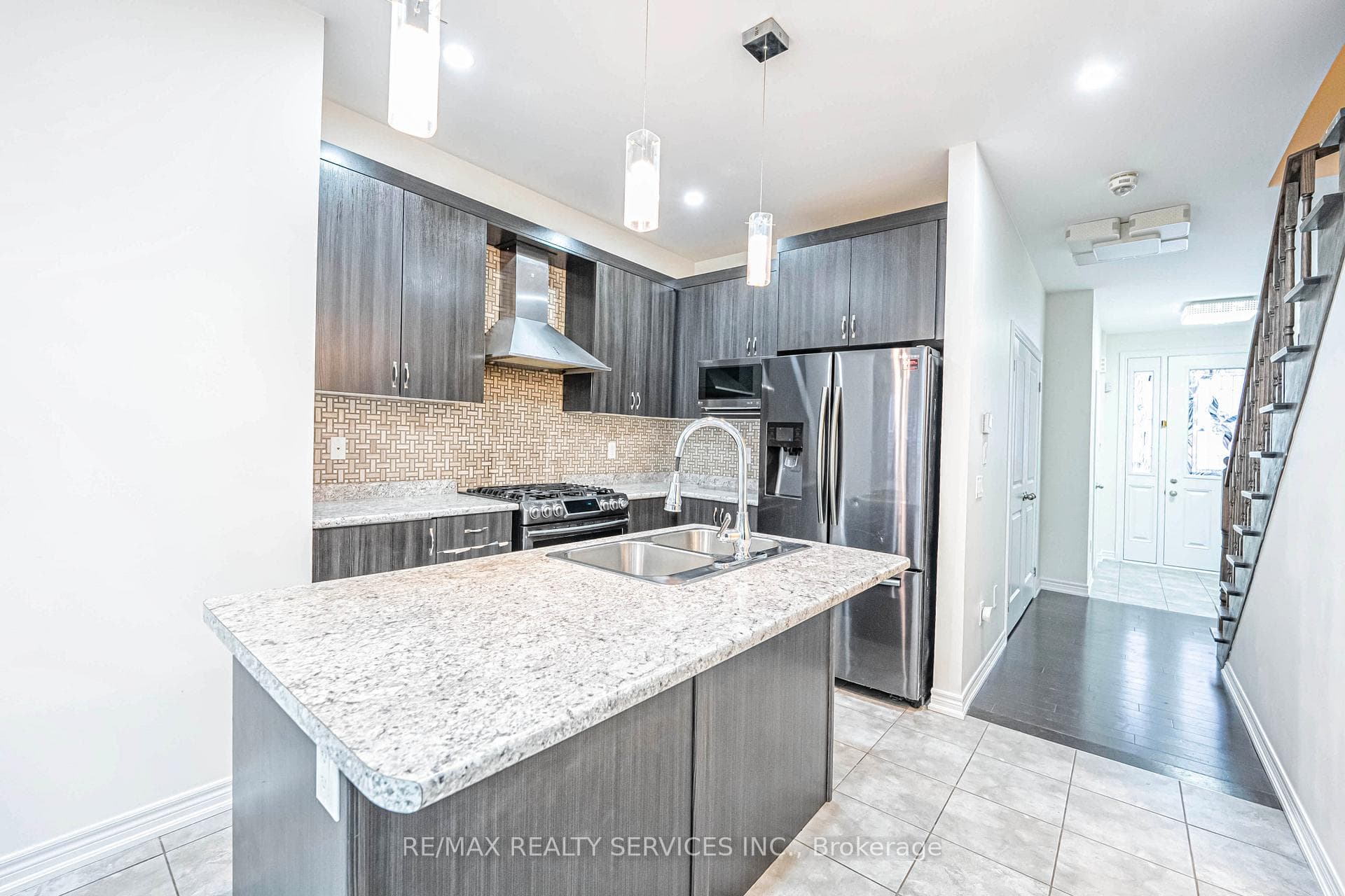 62 Hogan Manor Drive photo 18