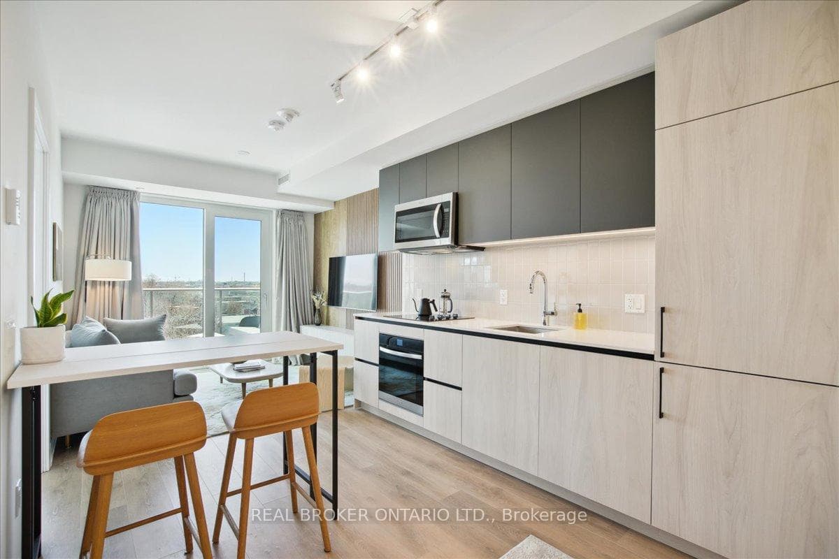150 Logan Avenue Unit 729 photo 1