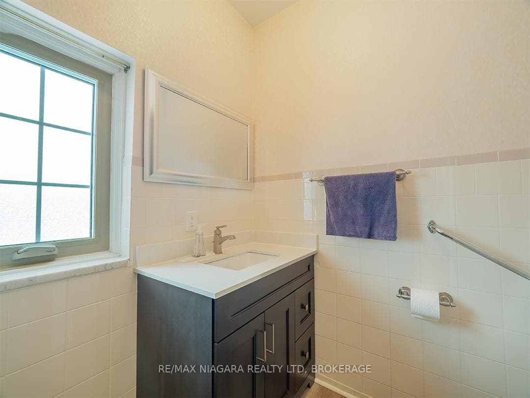 275 Knoll Street photo 23