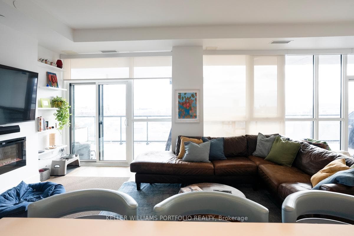 Kitchen & Living Room