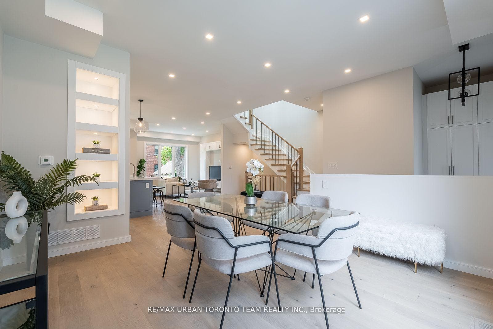 26 Kalmar Avenue photo 8