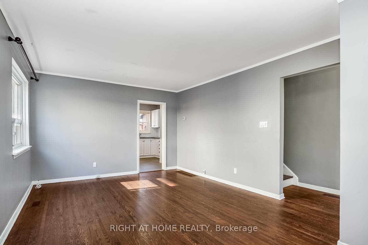 8 Irmac Court photo 5