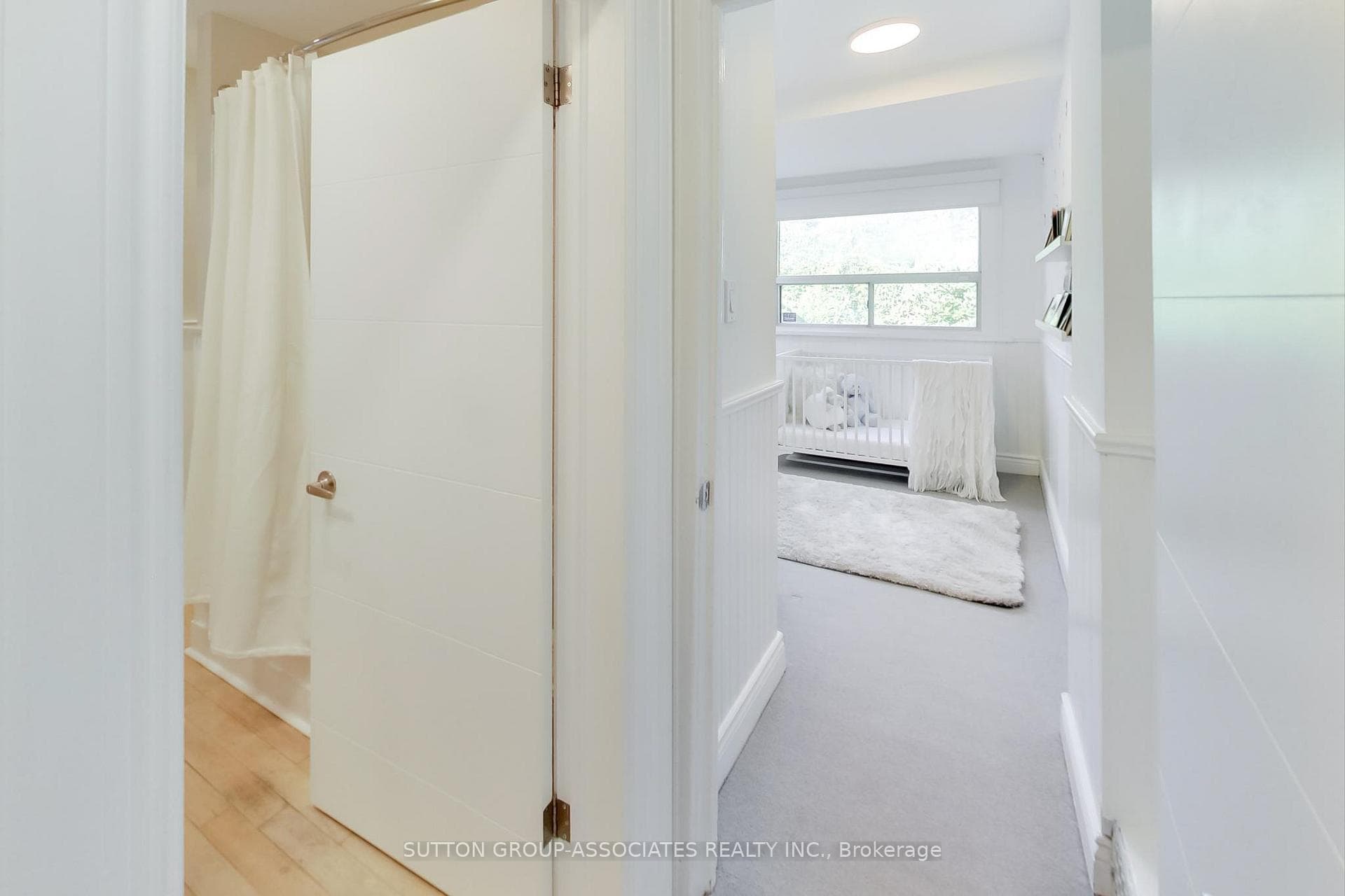 177 Humewood Drive photo 22