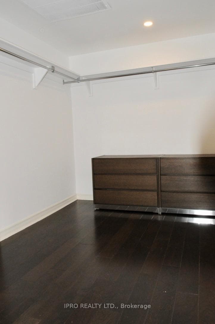 55 Harbour Square Unit 918 photo 10